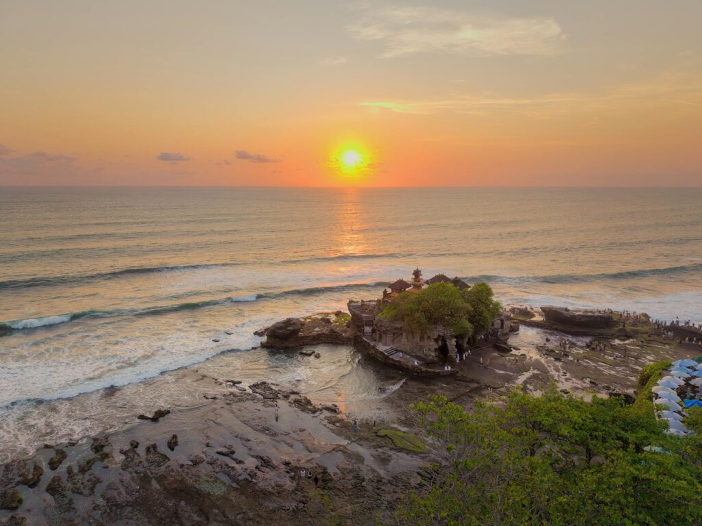 Tim profesional melakukan sondir tanah di Bali Selatan untuk fondasi bangunan yang kuat dan aman.